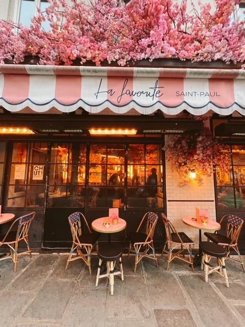 Café No bairro Marais