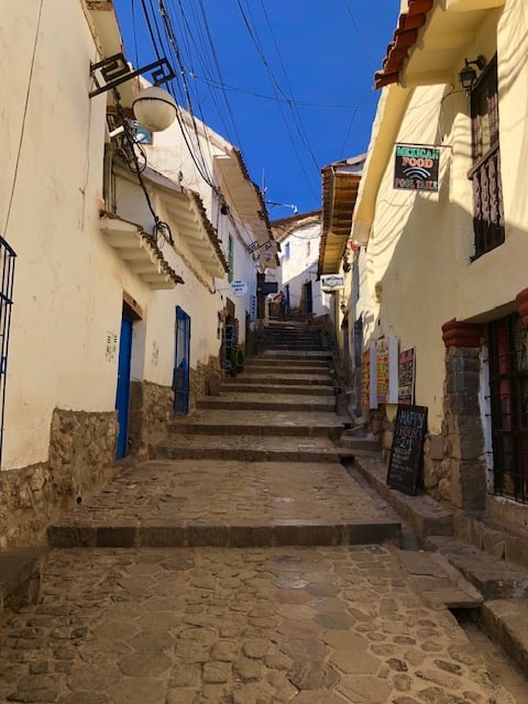 Escadarias e ladeiras de San Blás em Cusco no Peru