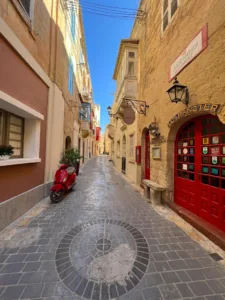 Pelas ruas de Victoria em Gozo